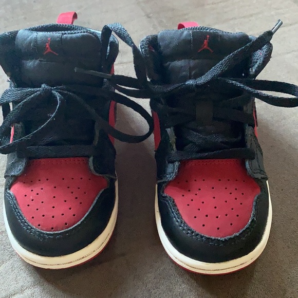 Children’s Nike Jordan’s - Picture 5 of 6